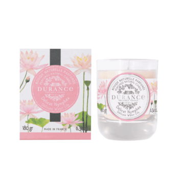 Perfuma el entorno de tu hogar con la vela natural perfumada Delicado Nenúfar de 180 gr de Durance con ingredientes de alta calidad